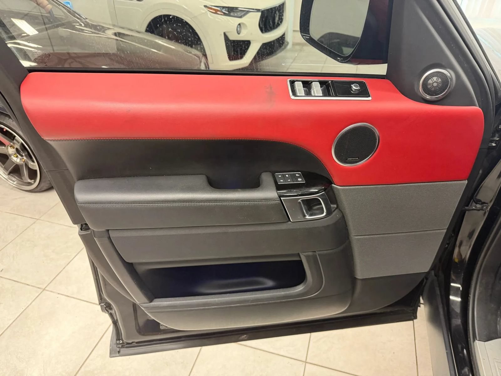 Used 2022 Land Rover Range Rover Sport HST AWD/4WD image 13