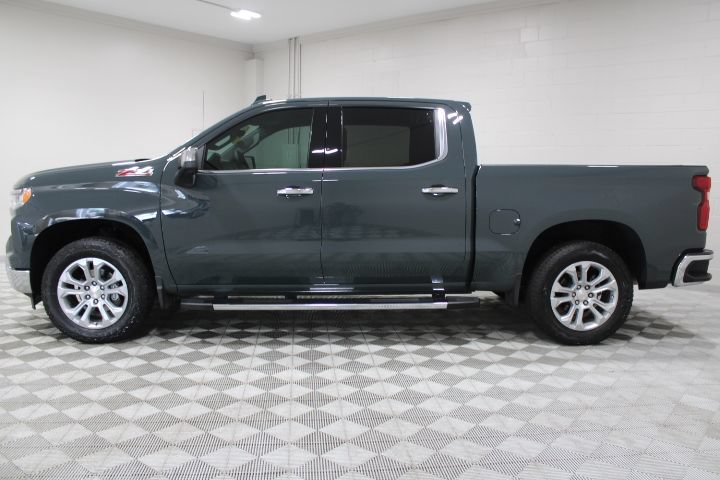 Used 2025 Chevrolet Silverado 1500 LTZ AWD/4WD image 8