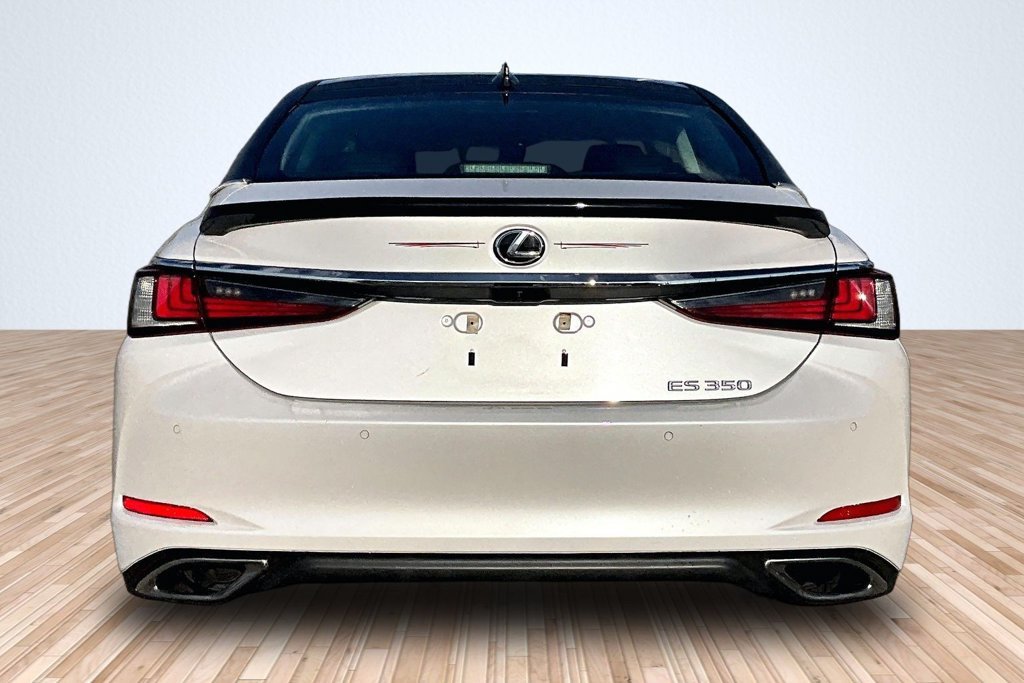 Used 2024 Lexus ES 350 w/ Technology Package FWD image 4