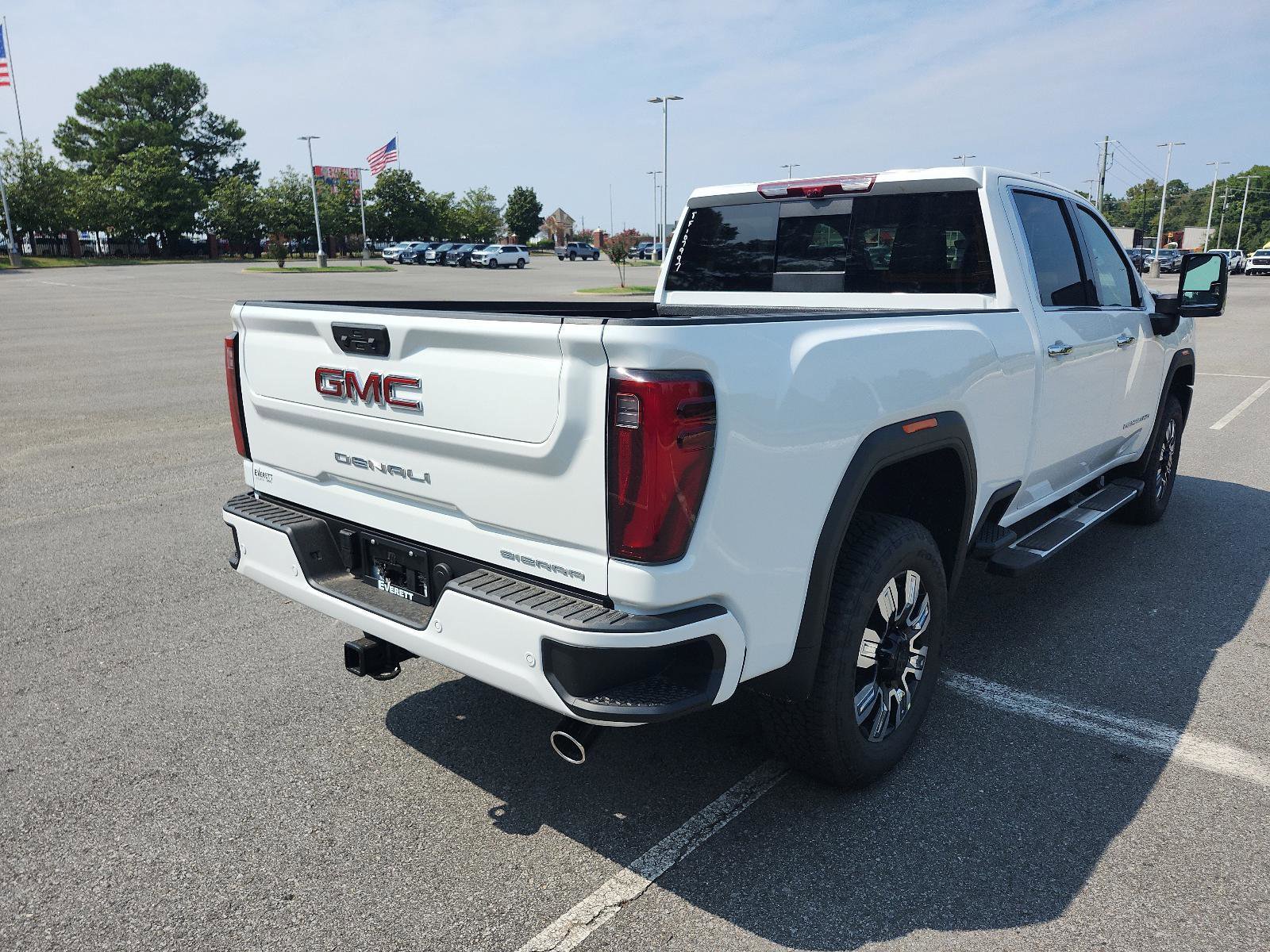 New 2026 GMC Sierra 2500 Denali w/ Denali Reserve Package image 3