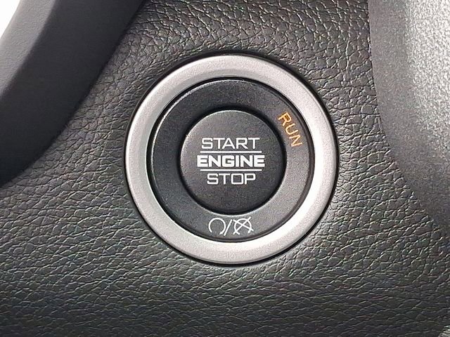 Used 2024 RAM 2500 Tradesman w/ Chrome Appearance Group image 16