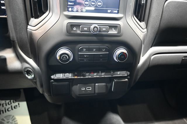 Used 2022 Chevrolet Silverado 1500 Custom Trail Boss AWD/4WD image 18