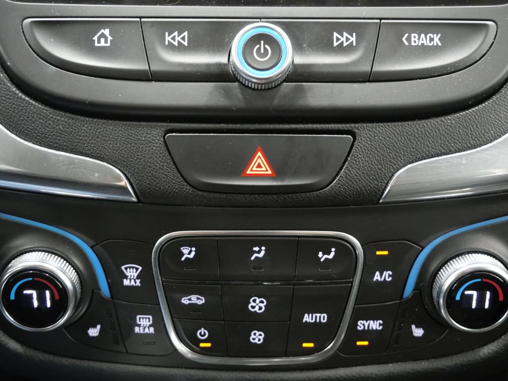 Used 2019 Chevrolet Equinox Premier AWD/4WD image 18