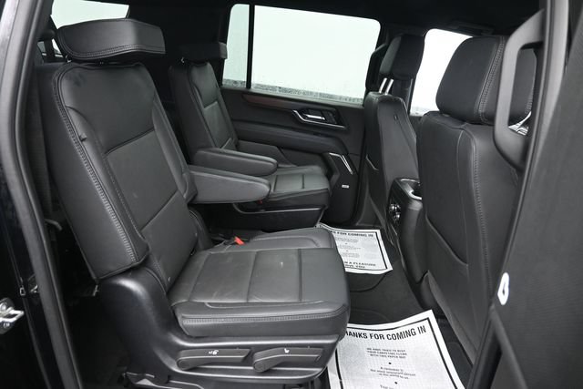 Used 2025 GMC Yukon XL Denali AWD/4WD image 8