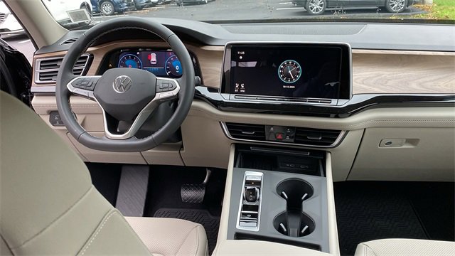 New 2026 Volkswagen Atlas SE image 9