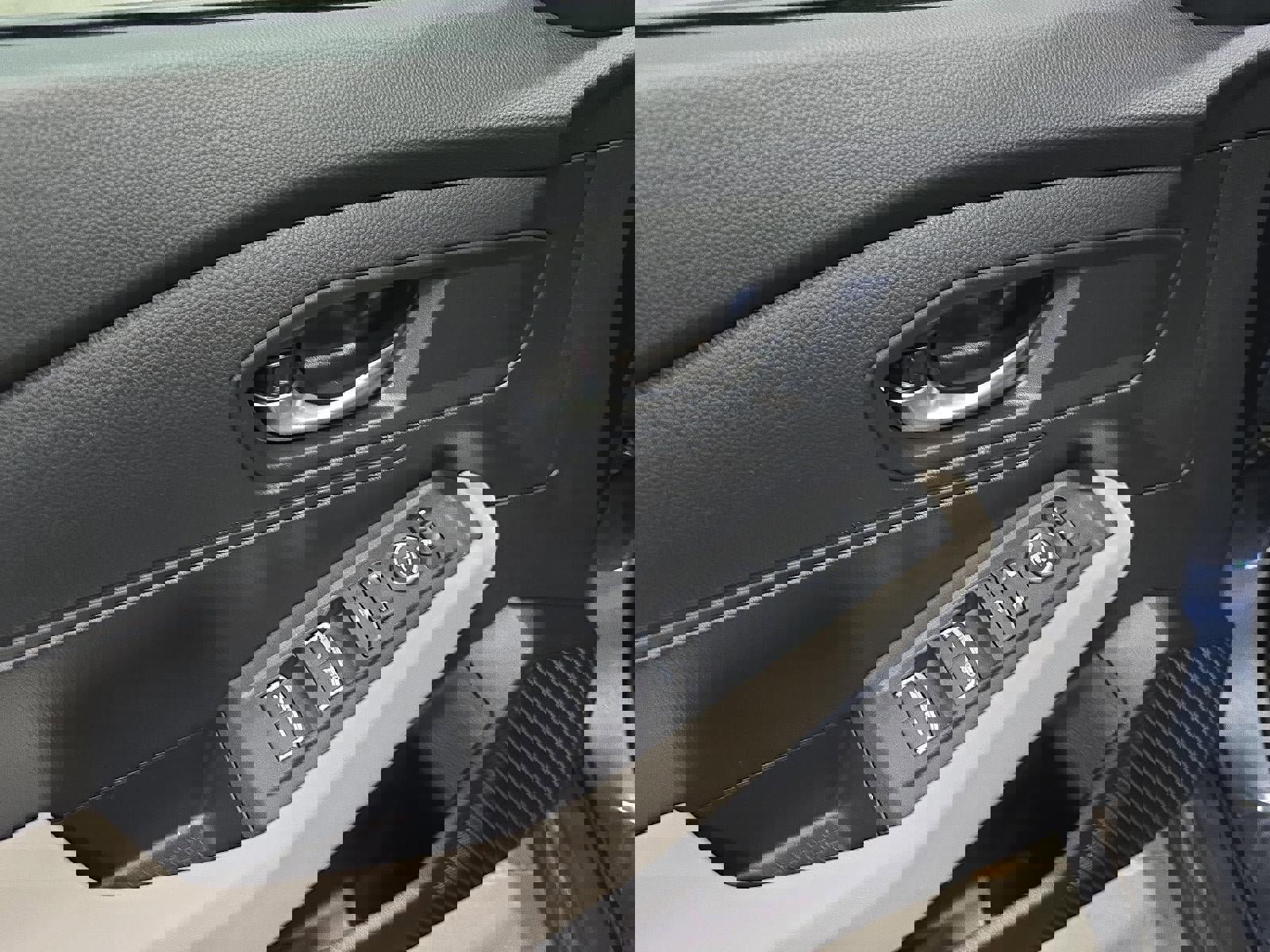 Used 2025 Honda Accord LX image 9