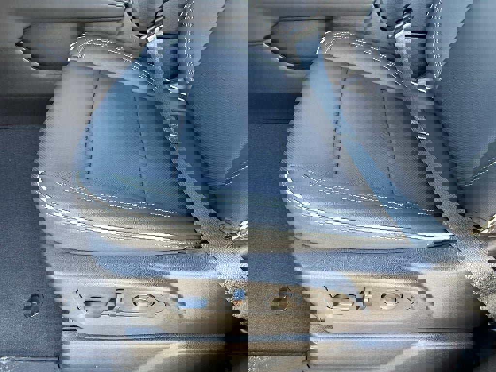 New 2026 Chevrolet Suburban Premier image 11