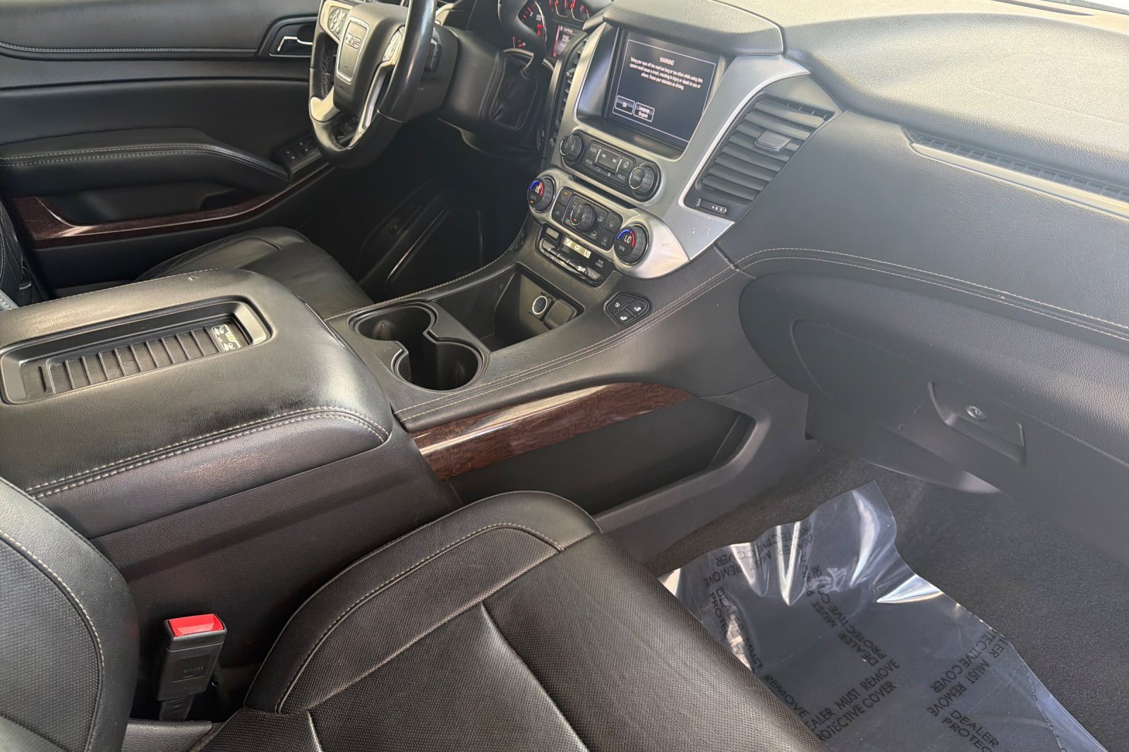 Used 2016 GMC Yukon SLT w/ Open Road Package AWD/4WD image 19