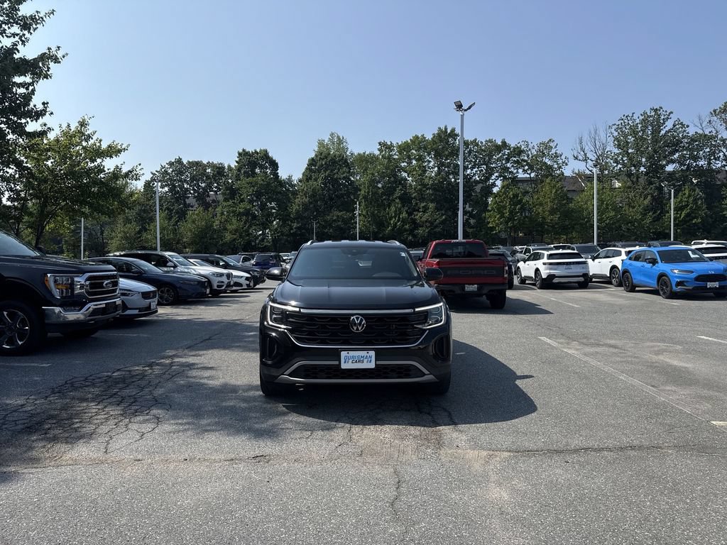 Used 2024 Volkswagen Atlas Cross Sport SE w/ Adventure Package AWD/4WD image 3
