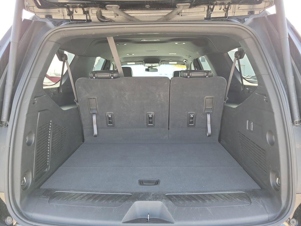 Used 2024 Chevrolet Suburban LT AWD/4WD image 7
