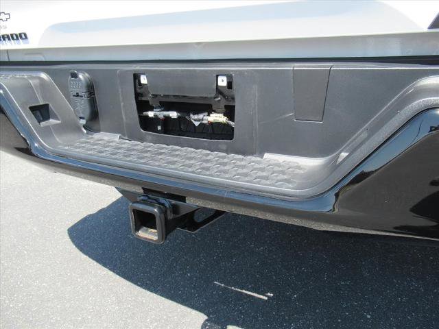 Certified 2023 Chevrolet Colorado Z71 w/ Z71 Convenience Package 2 AWD/4WD image 32
