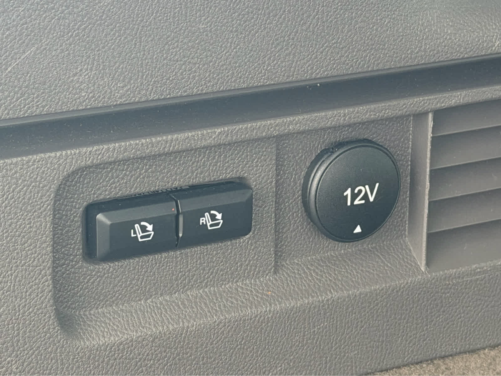 Used 2018 Lincoln MKX Select FWD image 8