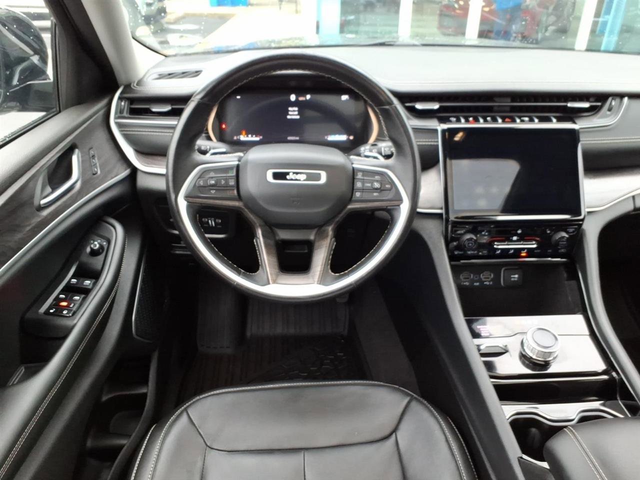 Used 2021 Jeep Grand Cherokee L Limited AWD/4WD image 12