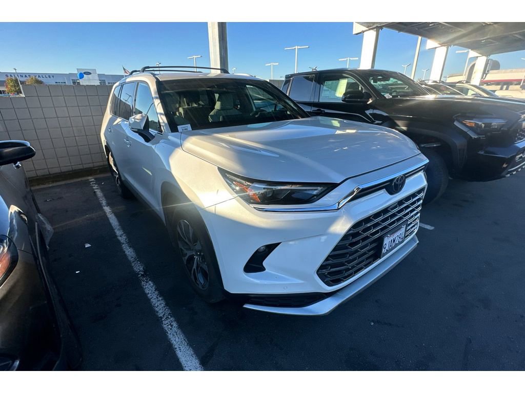 Used 2024 Toyota Grand Highlander AWD Hybrid image 2