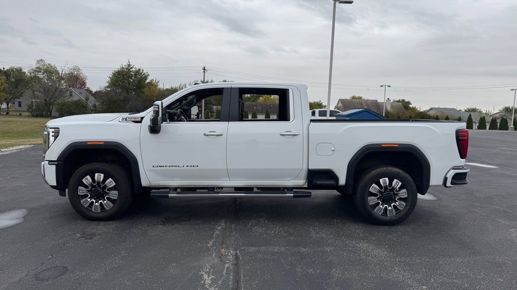 Used 2024 GMC Sierra 2500 Denali w/ Technology Package AWD/4WD image 4