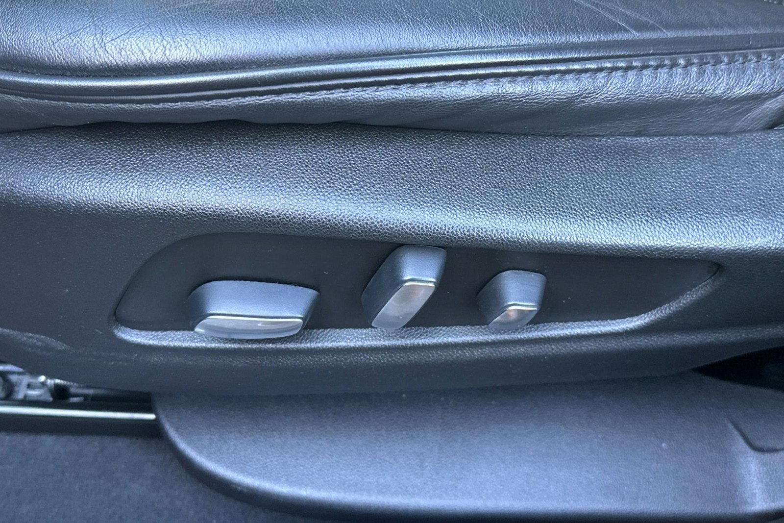 Used 2019 Cadillac XT5 Platinum image 17