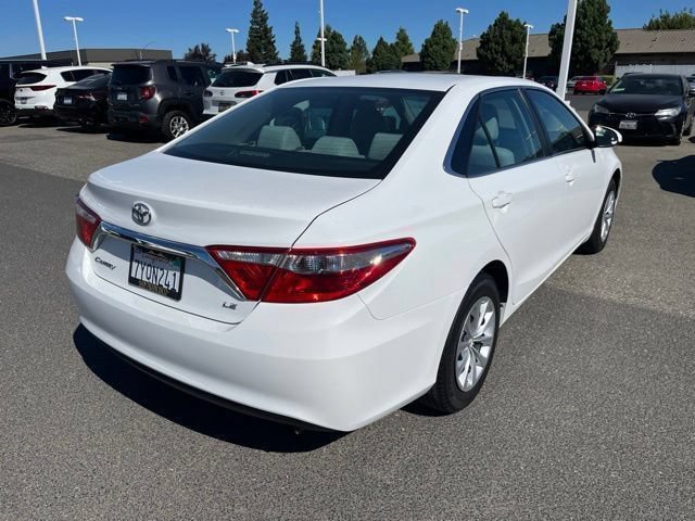 Used 2017 Toyota Camry LE FWD image 4