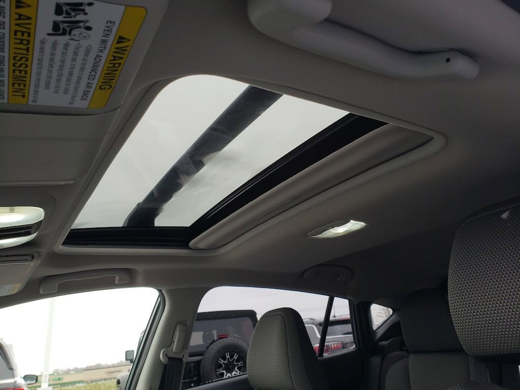 Used 2024 Subaru Crosstrek 2.0i Premium image 25