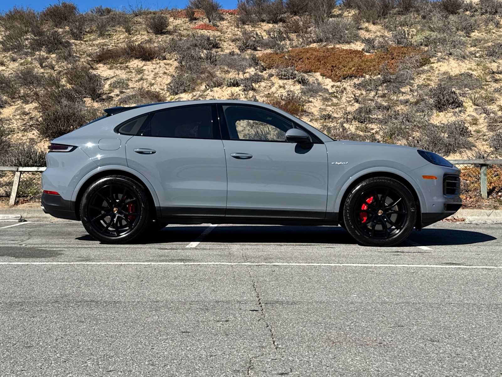Certified 2025 Porsche Cayenne S AWD/4WD image 9