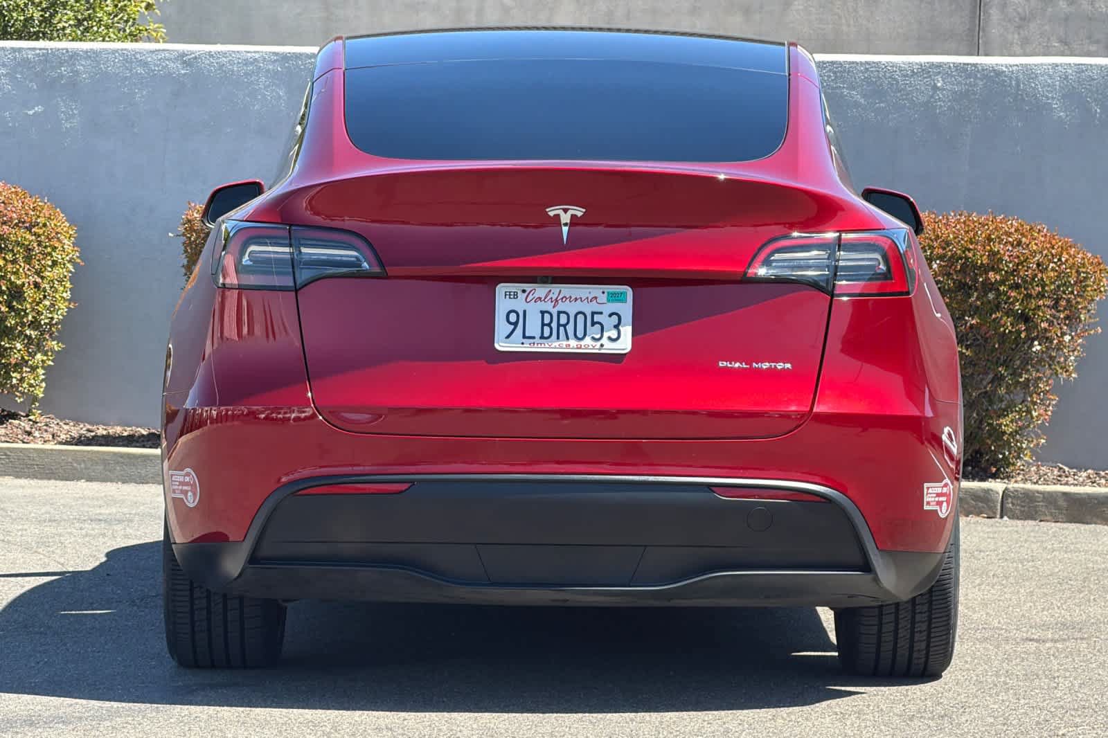 Used 2024 Tesla Model Y Long Range AWD/4WD image 8