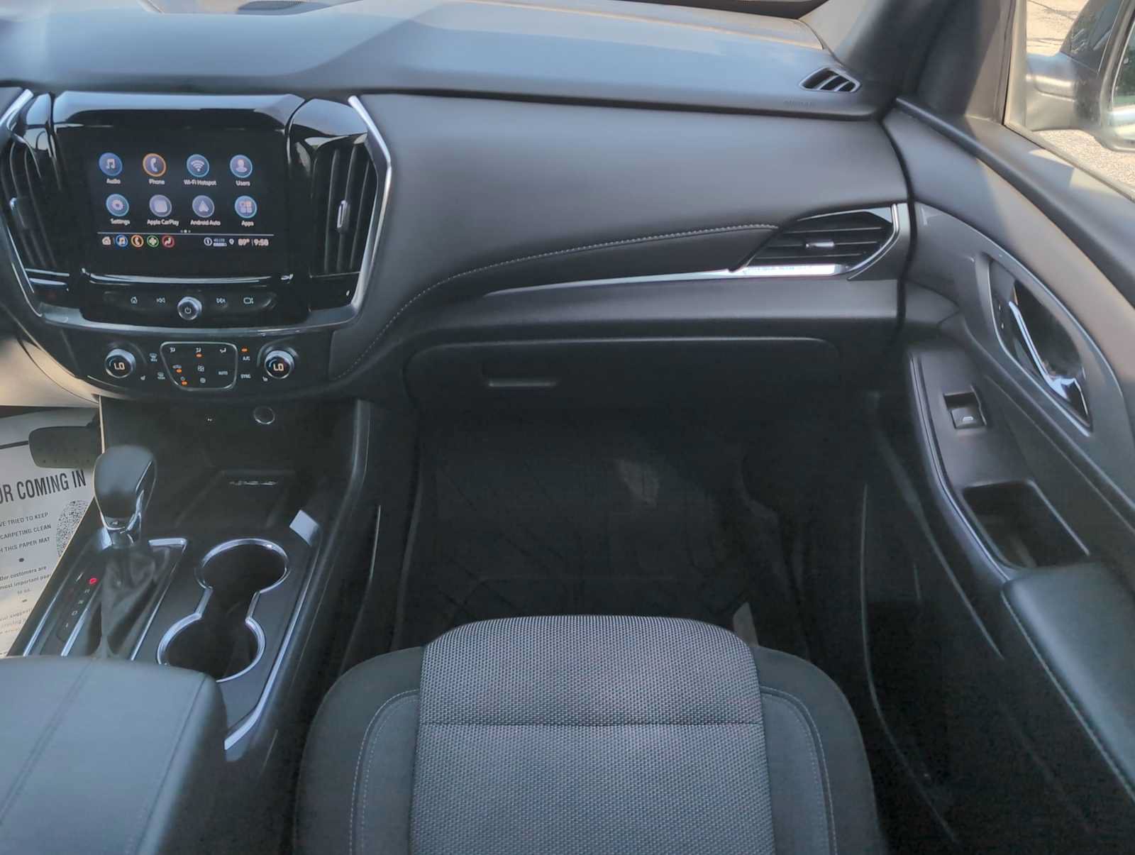 Used 2023 Chevrolet Traverse LT FWD image 28
