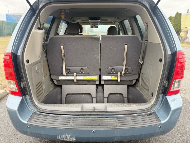 Used 2012 Kia Sedona EX w/ Luxury Pkg image 14