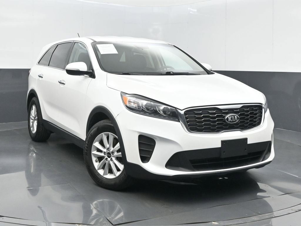 Used 2019 Kia Sorento FWD V6 image 2