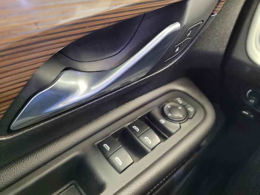 Used 2018 GMC Terrain SLE image 27