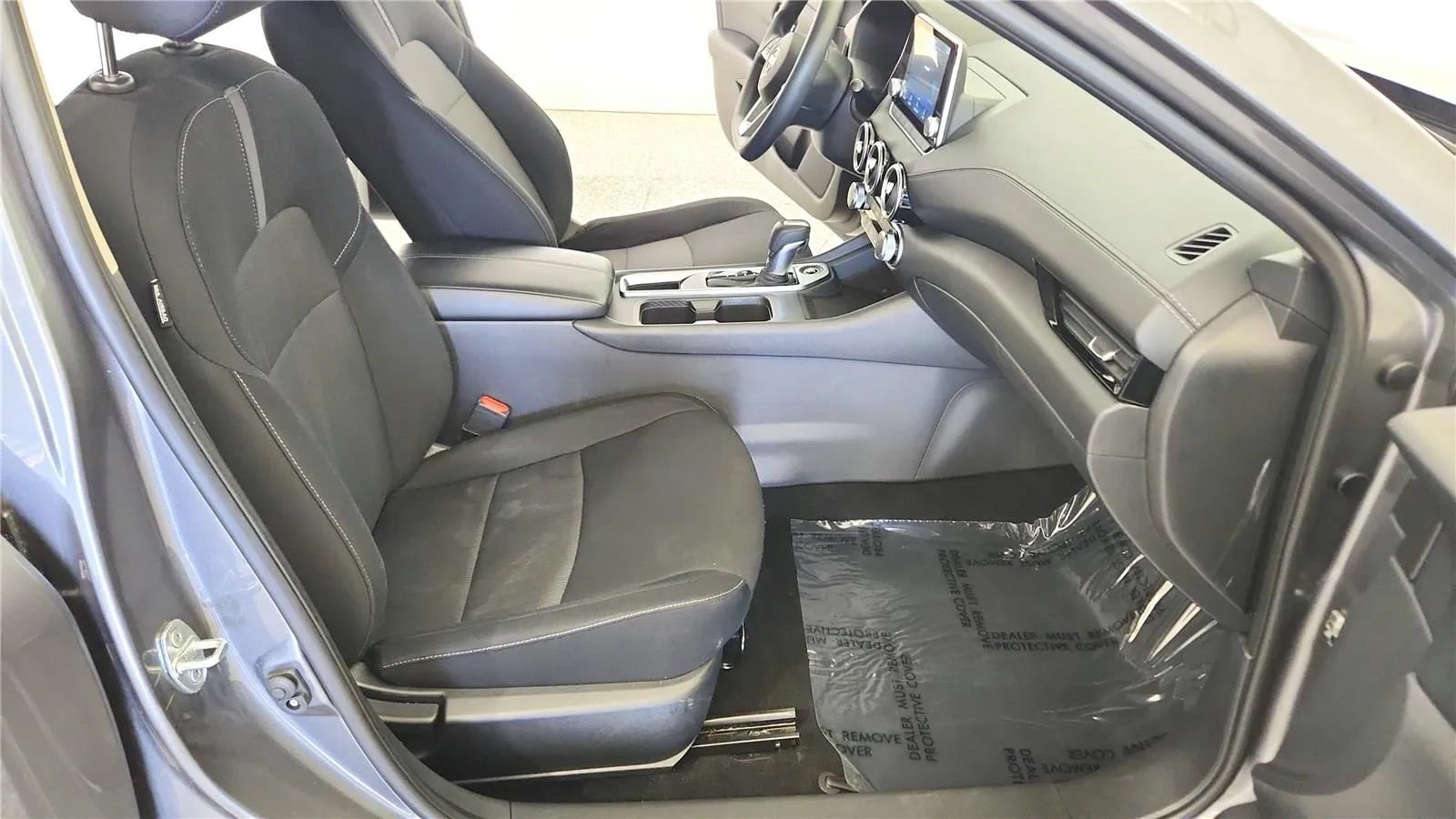 Used 2024 Nissan Sentra SV FWD image 35
