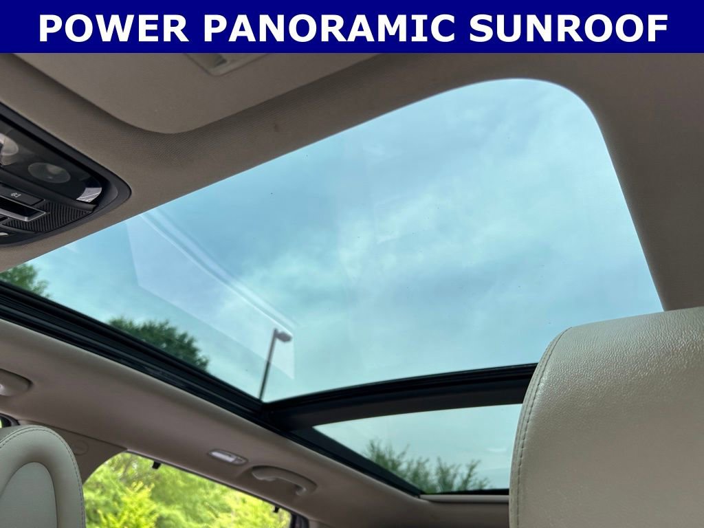 Used 2016 Kia Sorento EX w/ EX Touring Package image 2