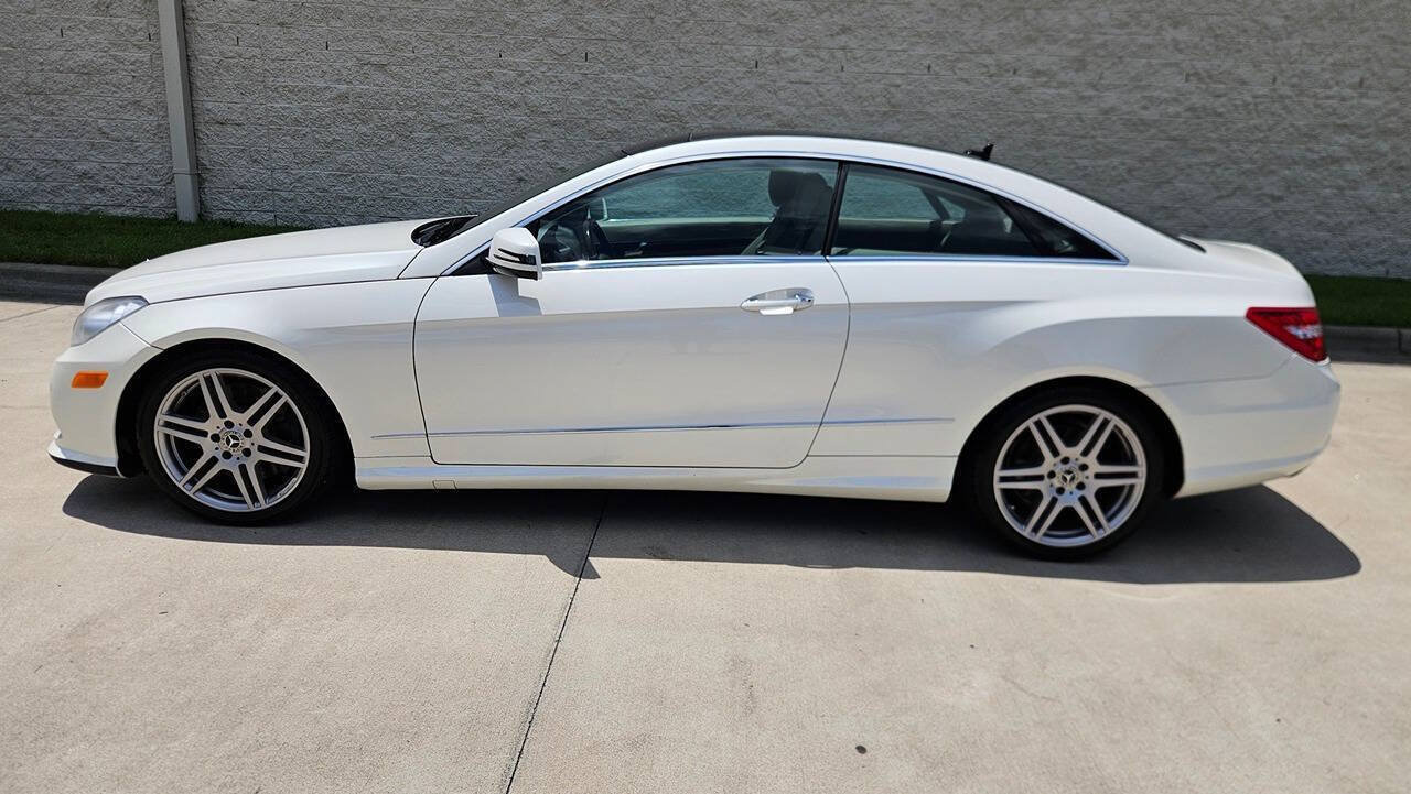 Used 2010 Mercedes-Benz E 550 Coupe image 6