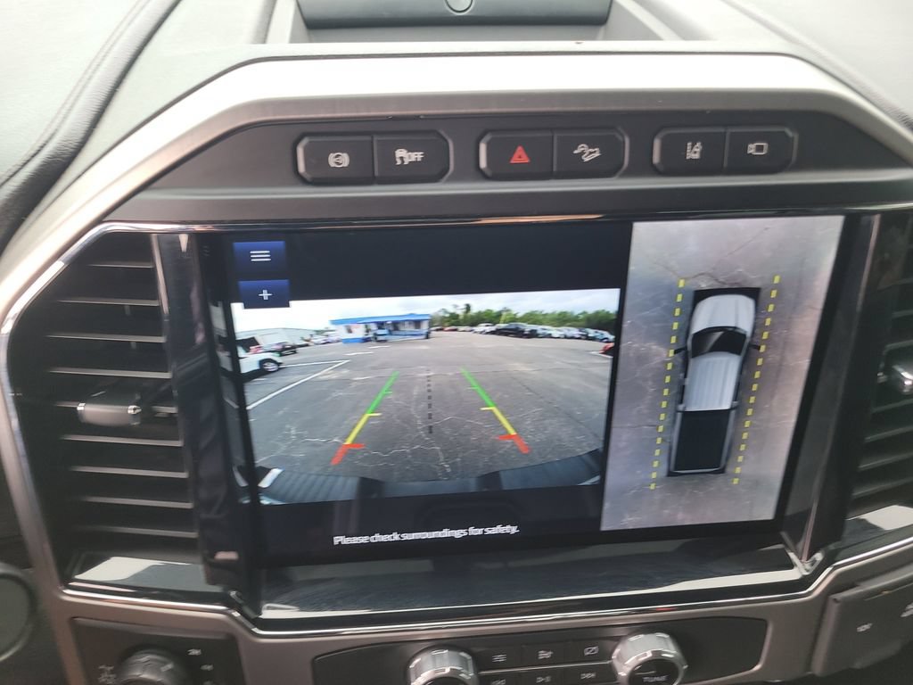 Certified 2022 Ford F250 Platinum w/ FX4 Off-Road Package AWD/4WD image 22