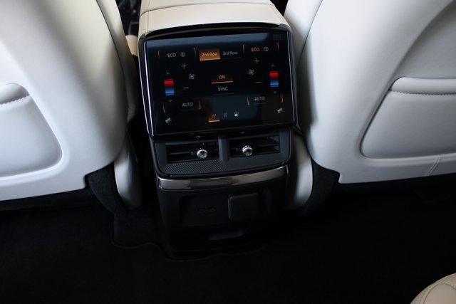 New 2026 Cadillac Vistiq Sport image 37