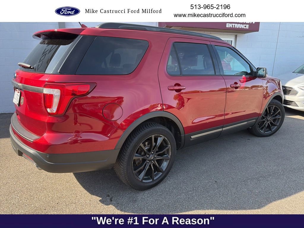 Used 2018 Ford Explorer XLT w/ Equipment Group 202A FWD image 5