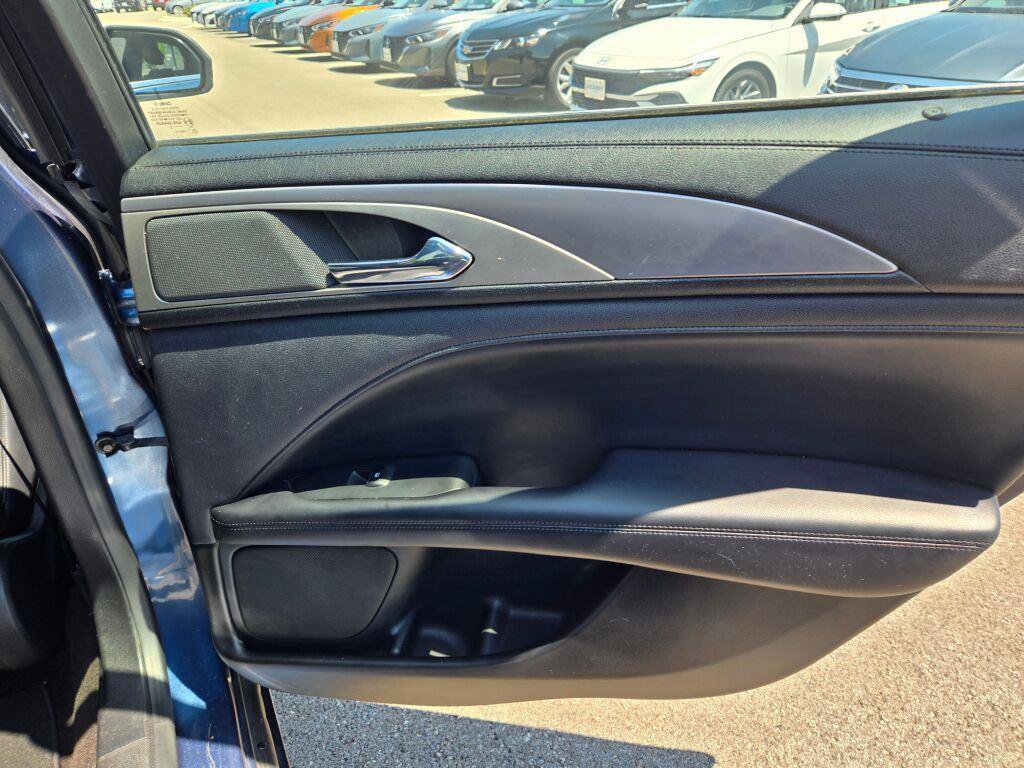 Used 2019 Lincoln MKZ Premiere FWD image 10