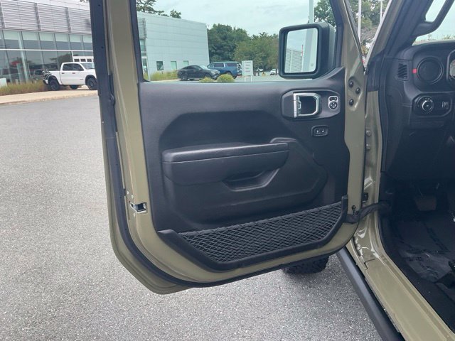 Used 2026 Jeep Wrangler Unlimited Rubicon AWD/4WD image 9