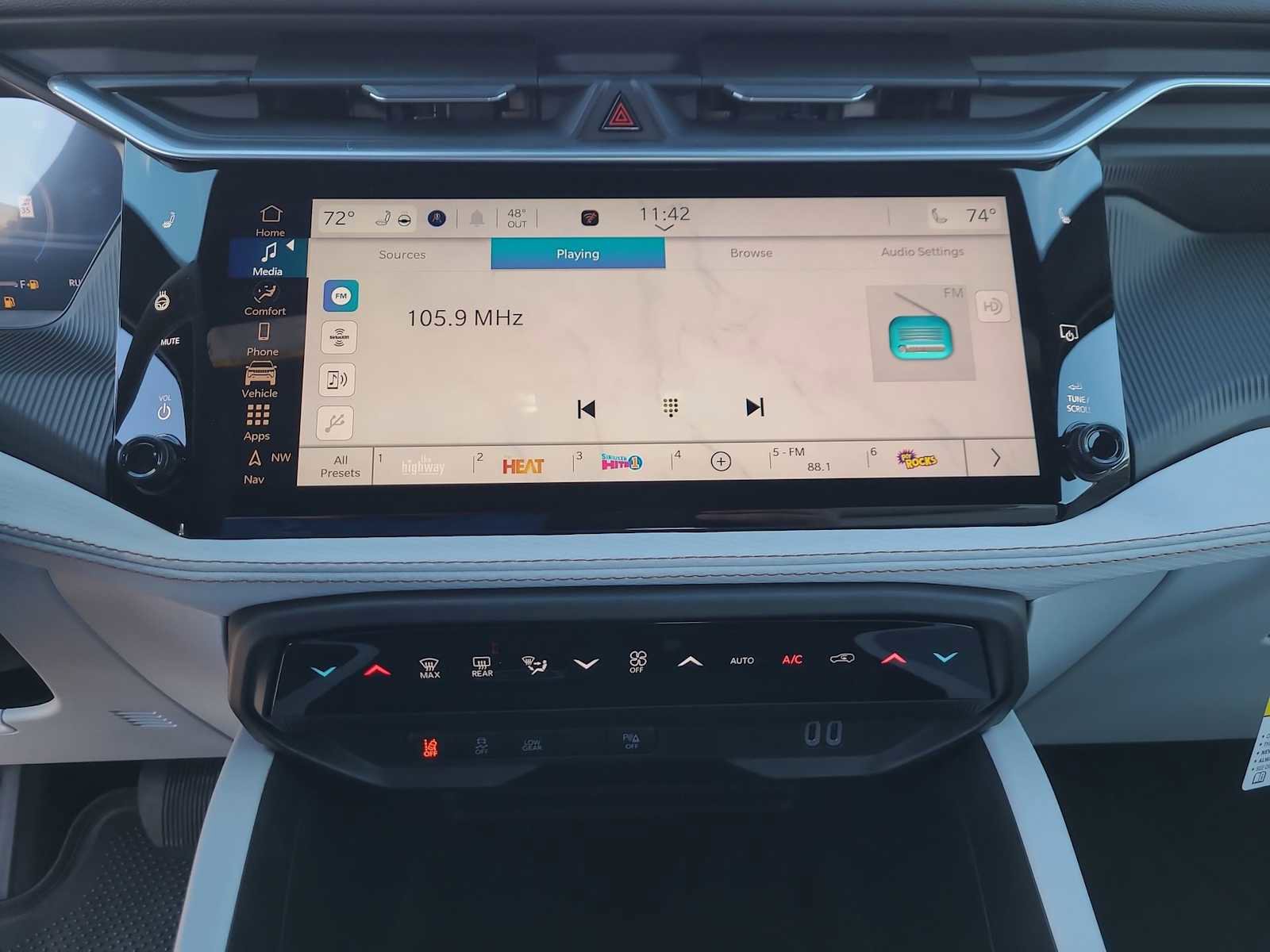 New 2026 Jeep Cherokee Overland AWD/4WD image 24