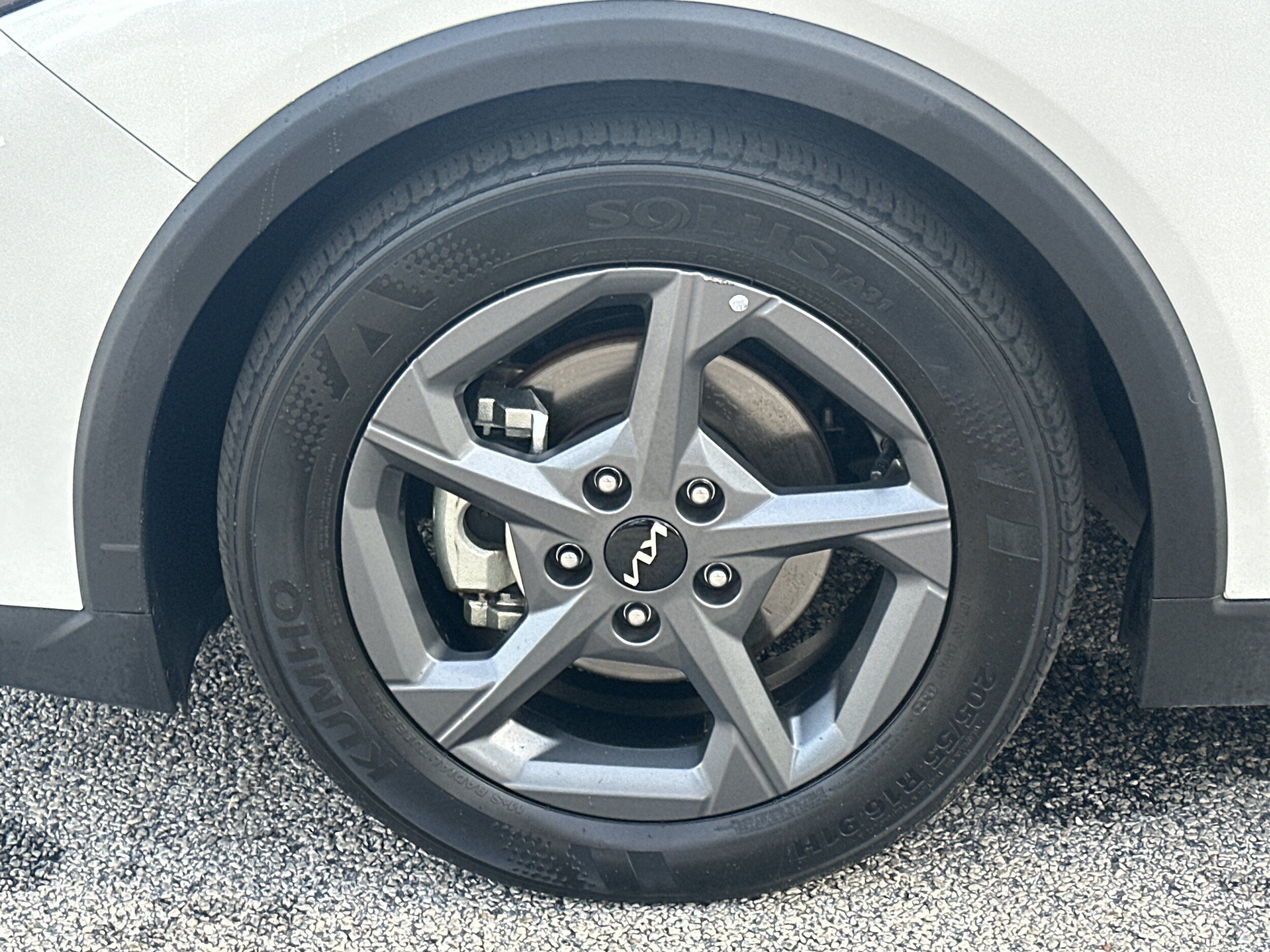 Used 2025 Kia K4 FWD image 43