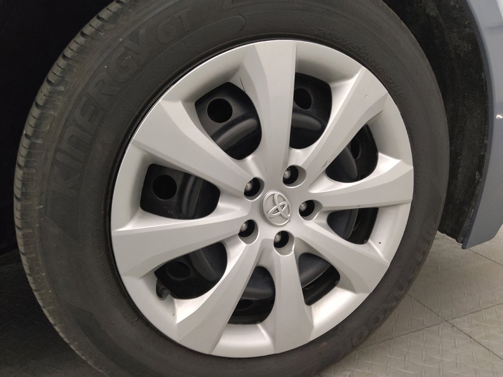 Used 2024 Toyota Corolla LE FWD image 31