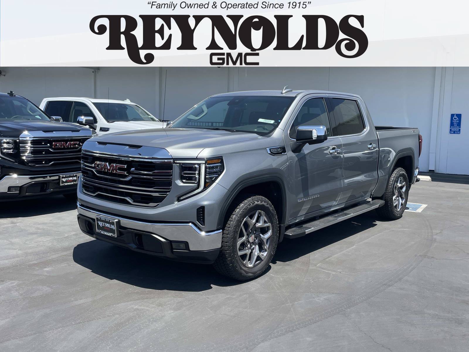 New 2026 GMC Sierra 1500 SLT w/ SLT Premium Package