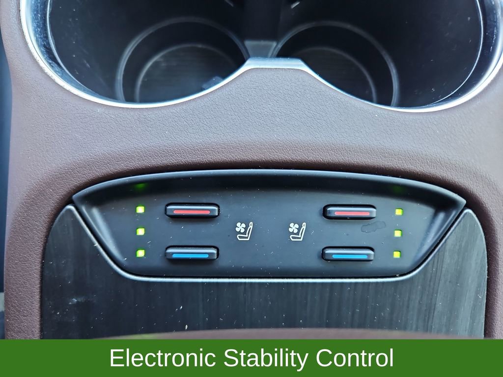 Used 2021 Toyota Venza Limited image 22