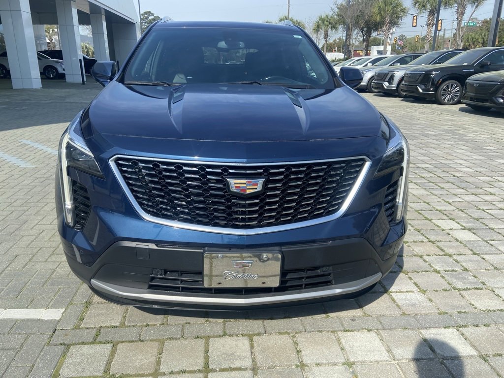 Used 2019 Cadillac XT4 Premium Luxury image 3