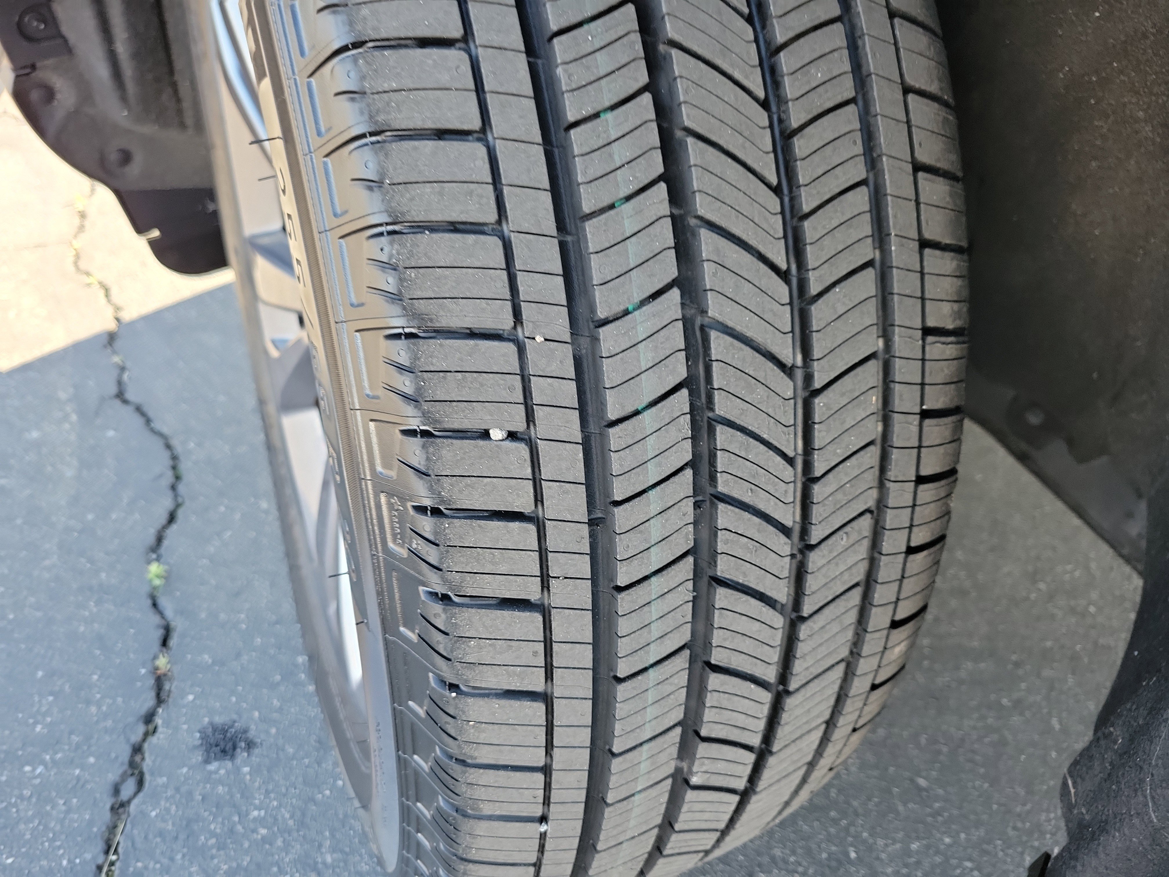 Certified 2022 Ford Explorer XLT w/ Equipment Group 202A image 15