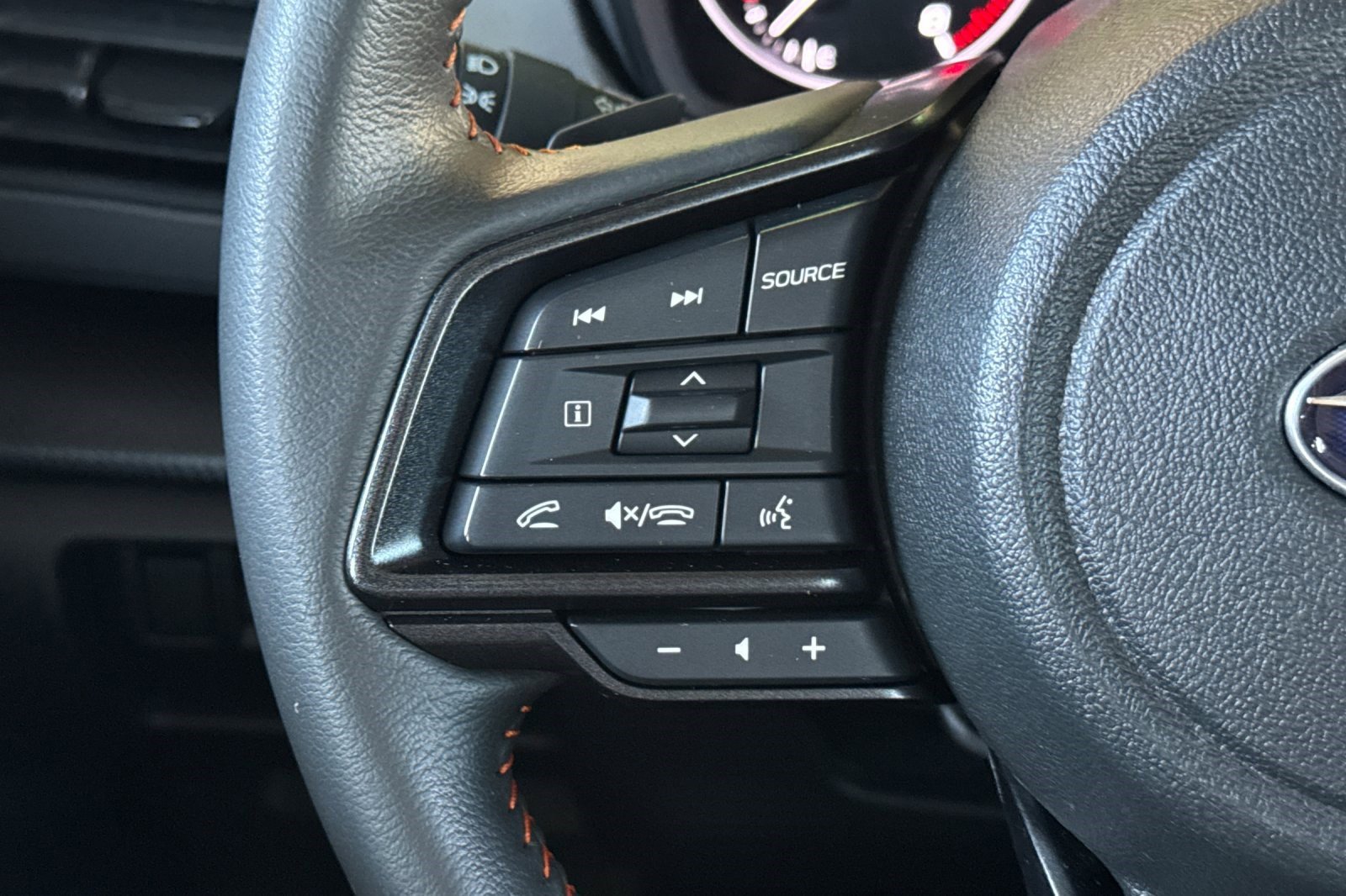 Used 2024 Subaru Crosstrek 2.5i Limited w/ Popular Package #3A AWD/4WD image 31