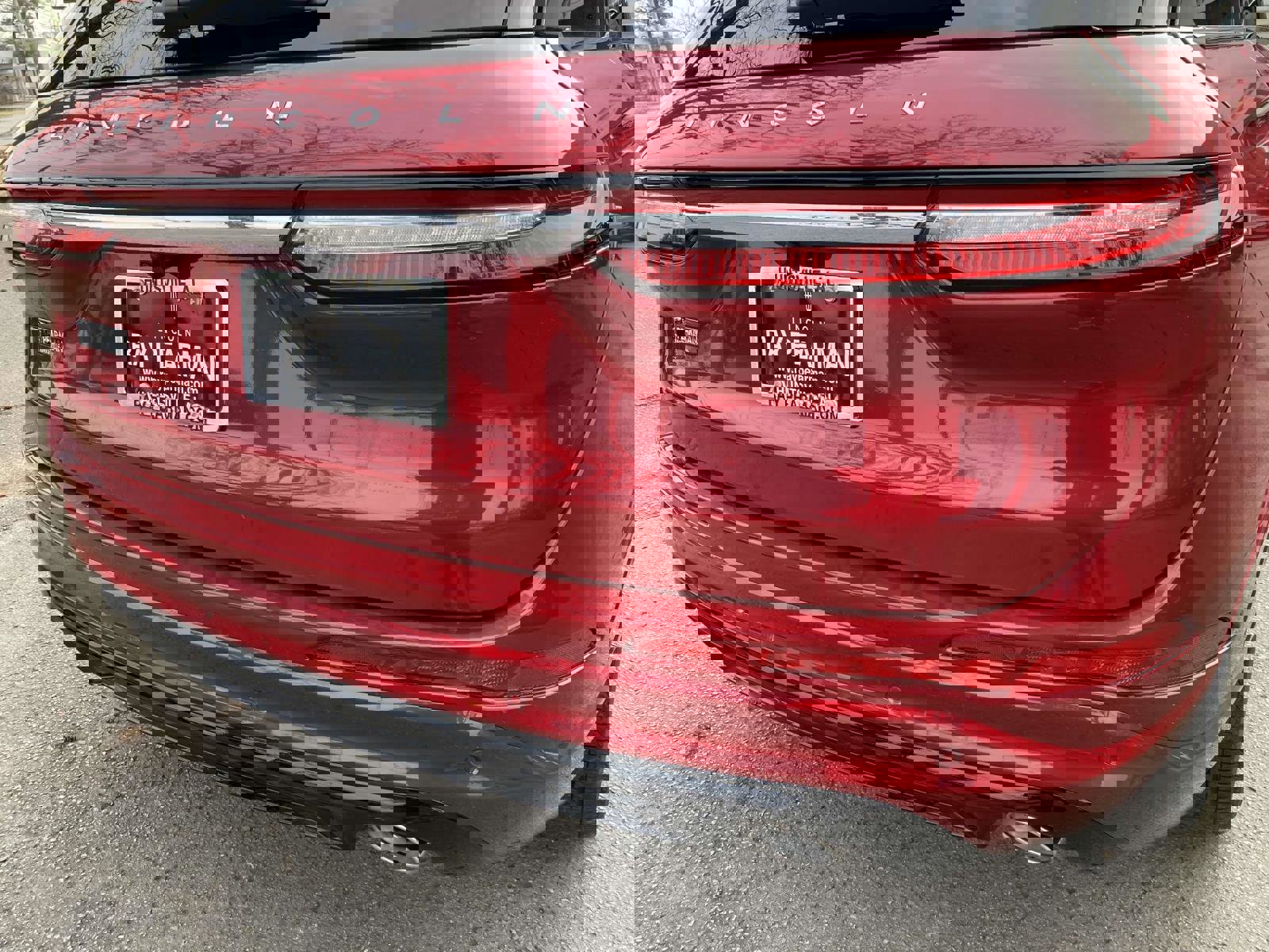 New 2025 Lincoln Corsair Reserve w/ Equipment Group 202A image 4