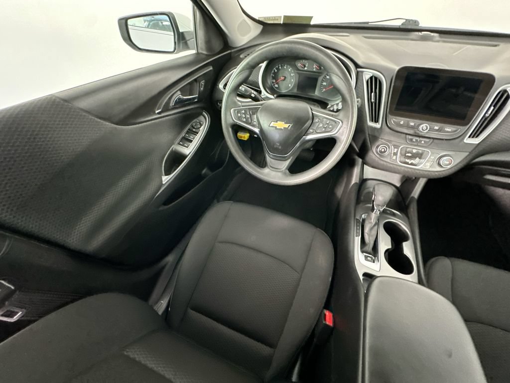 Used 2024 Chevrolet Malibu LS w/ Driver Confidence Package FWD image 10