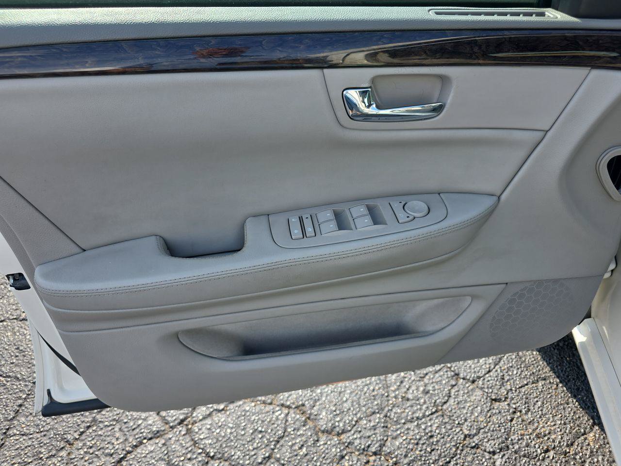 Used 2008 Cadillac DTS Hearse FWD image 5