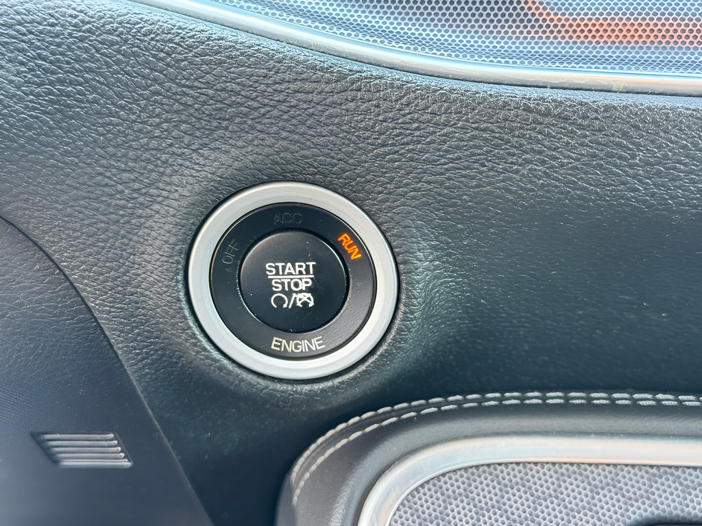Used 2015 Dodge Challenger R/T Plus RWD image 28