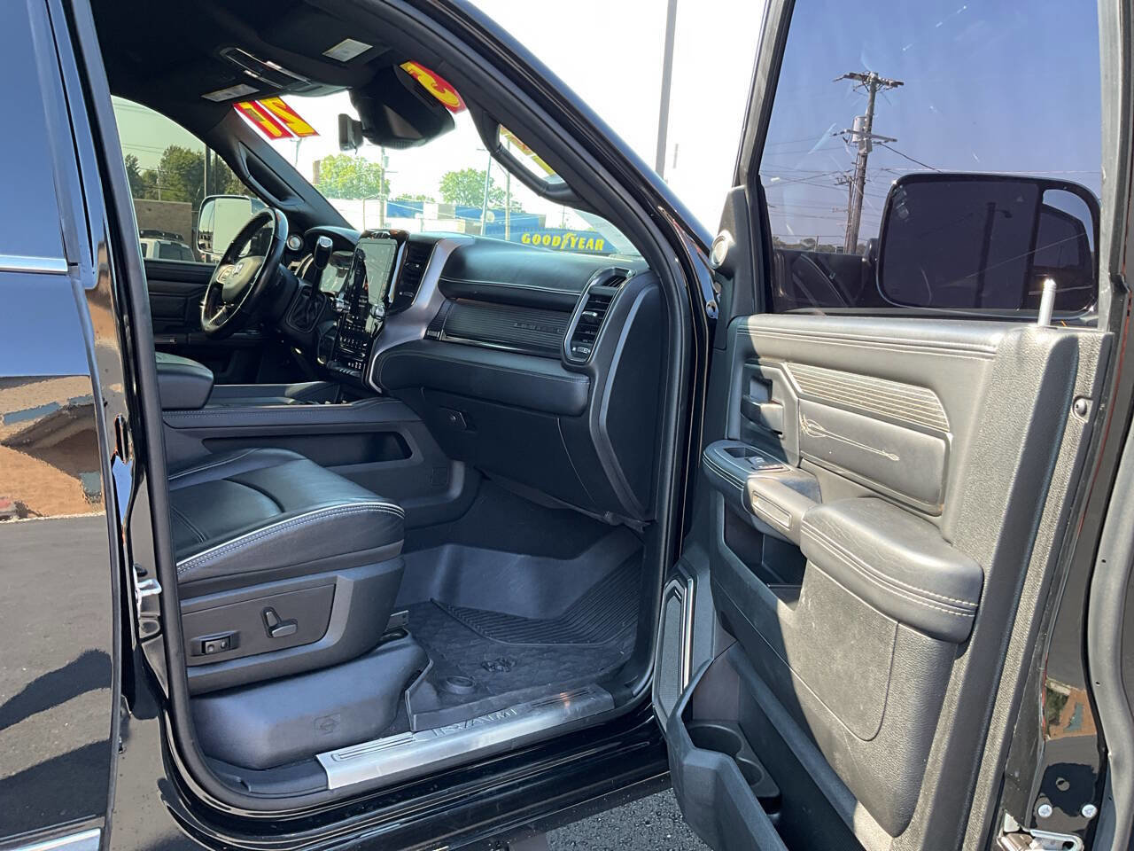 Used 2021 RAM 2500 Limited image 33