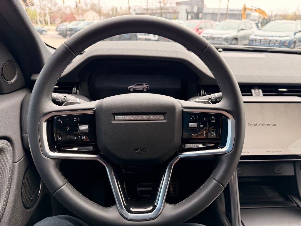 Used 2025 Land Rover Discovery Sport Dynamic SE image 13